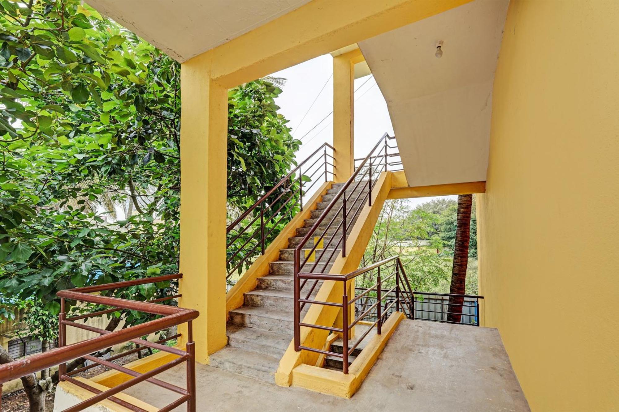 Super Collection O Druvi Corporate Hotel Kammasandra Luaran gambar